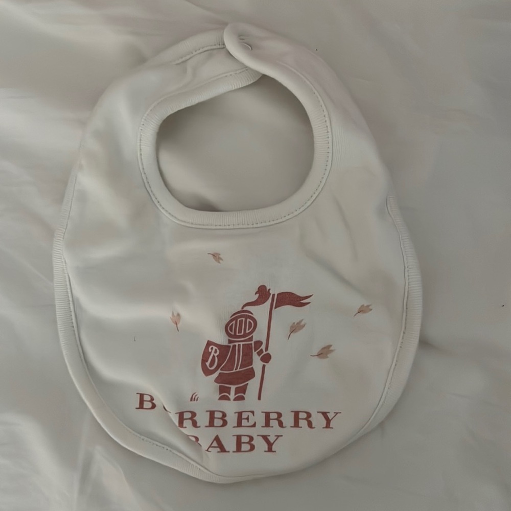 Newborn - 3 mos Burberry Bib